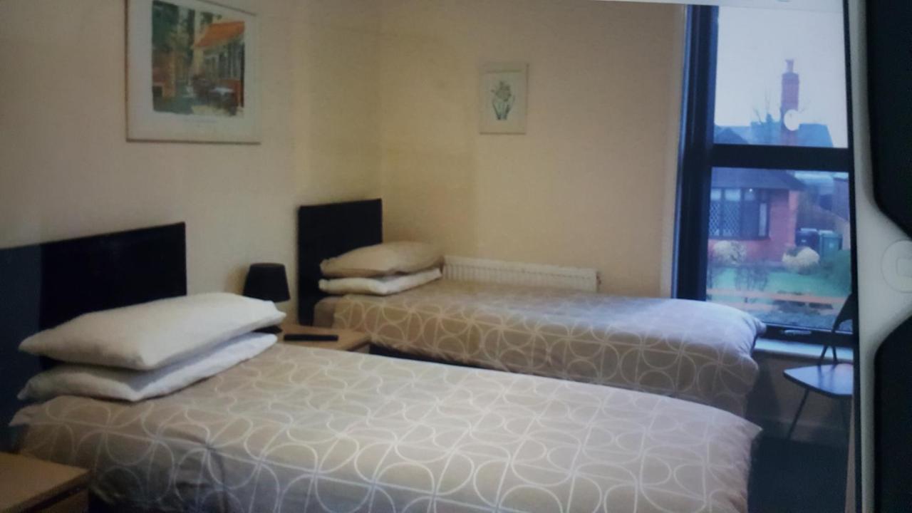 Kings Arms Hotel Farnworth المظهر الخارجي الصورة